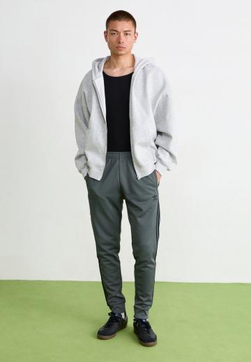 Спортивные штаны