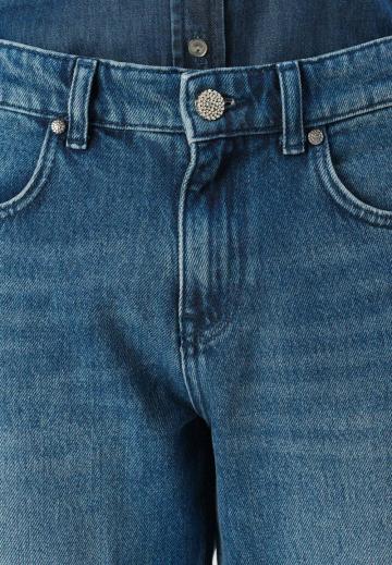 Прямые джинсы