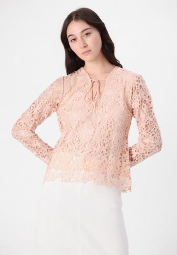 Кружевная блузка