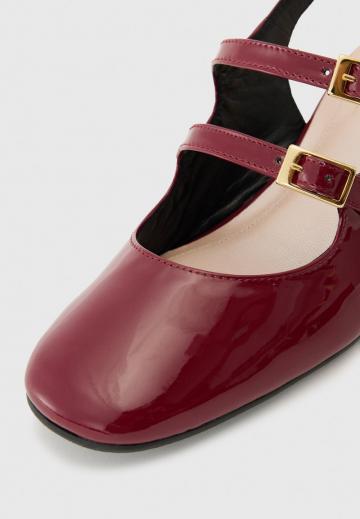 Туфли с ремешком