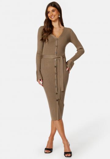 Вязаное платье