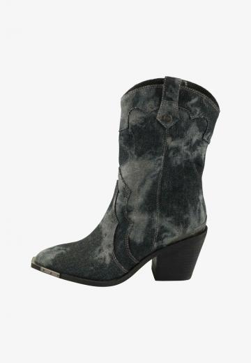 Ковбойские сапоги