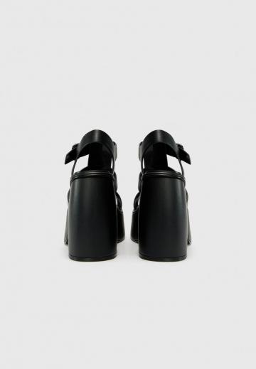 Босоножки на платформе