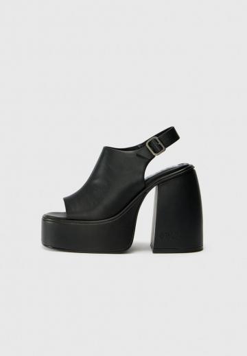 Босоножки на платформе