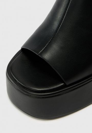 Босоножки на платформе