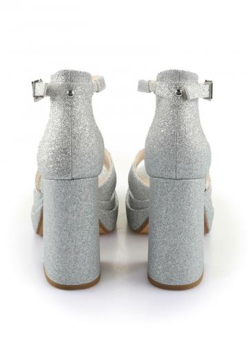 Босоножки на платформе