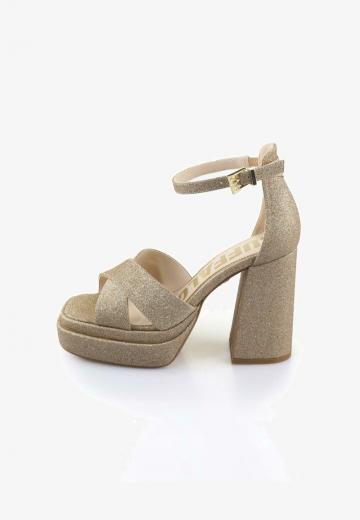 Босоножки на платформе