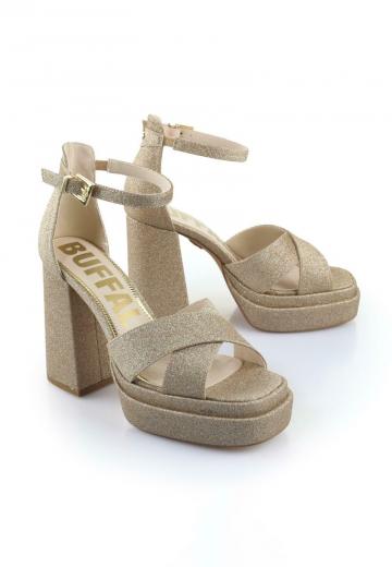 Босоножки на платформе