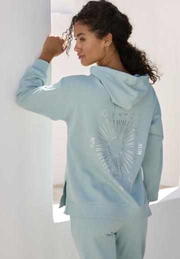 Пуловер с капюшоном