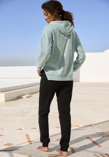 Пуловер с капюшоном