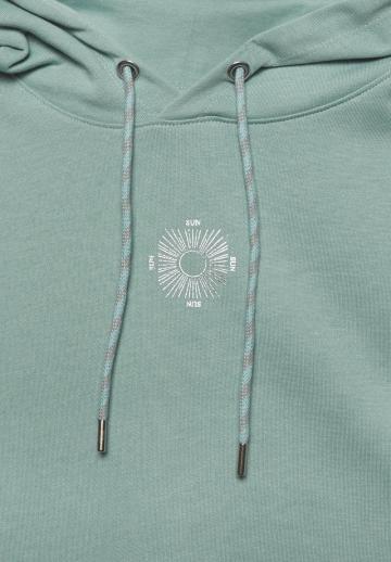 Пуловер с капюшоном