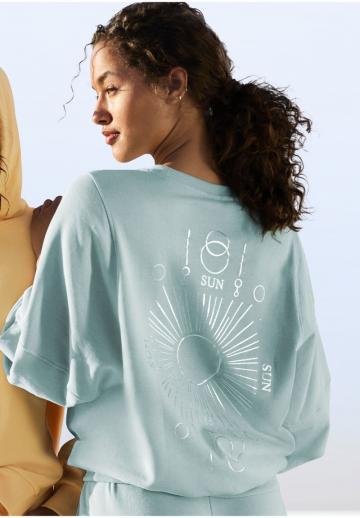 Пуловер с капюшоном