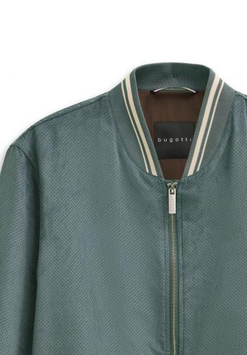 Куртка бомбер