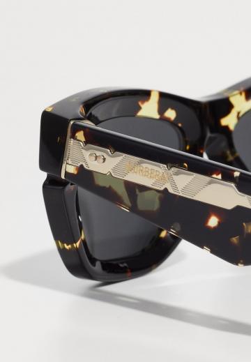 Солнечные очки