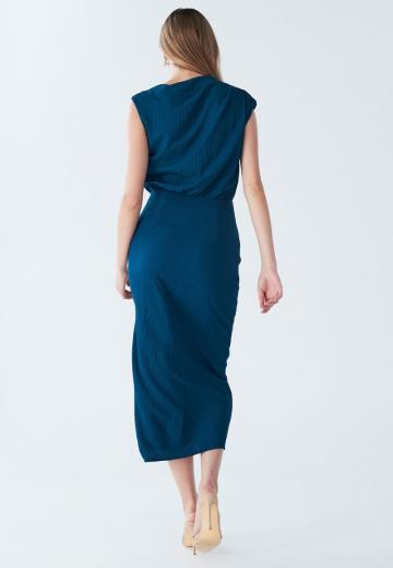 Платье футляр