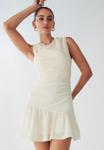 Короткое платье