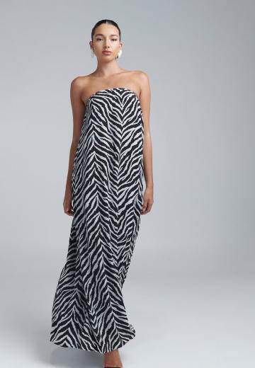 Платье без бретелек