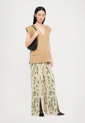 Блузка без рукавов