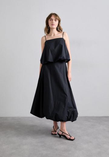 Топ на бретельках