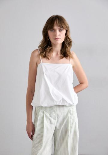 Топ на бретельках