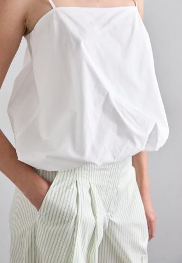 Топ на бретельках