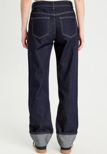 Прямые джинсы
