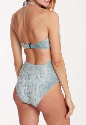 Слитный купальник