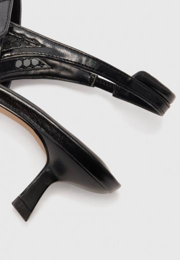 Туфли с ремешком