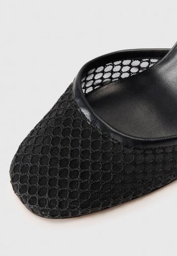 Туфли на высоком каблуке