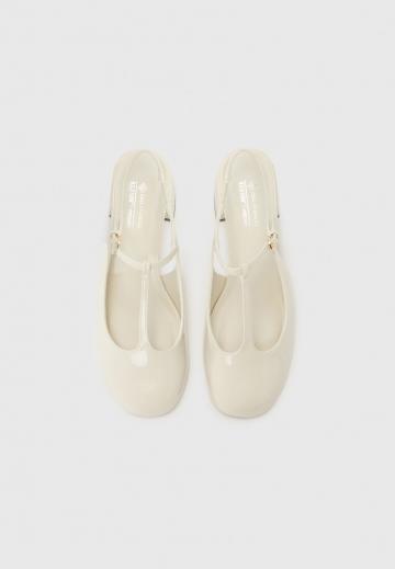 Туфли с ремешком