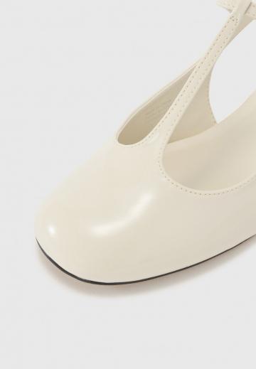 Туфли с ремешком