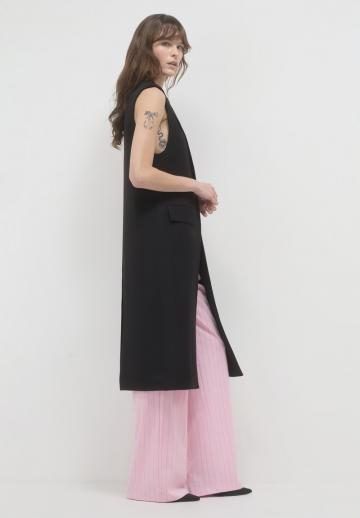 Длинный жилет