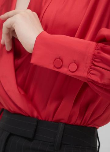 Атласная блузка