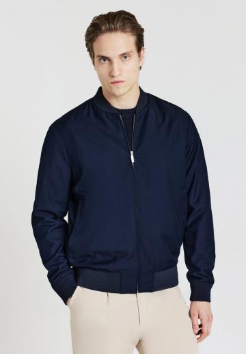 Куртка бомбер