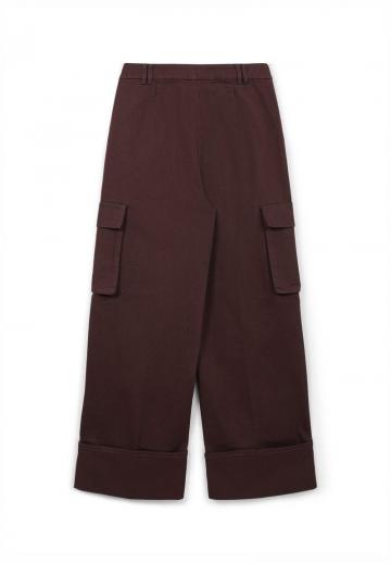 Брюки с накладными карманами