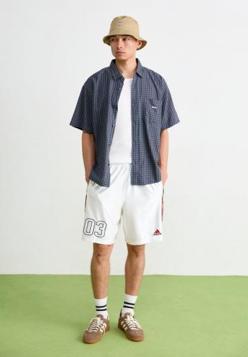 Гандбольные кроссовки