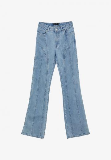 Клешеные джинсы