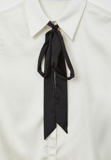 Атласная блузка