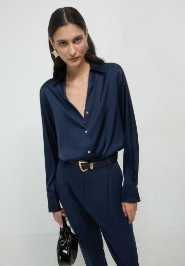 Атласная блузка