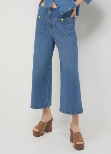 Короткие джинсы