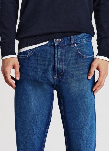 Узкие джинсы