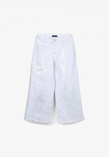 Прямые джинсы