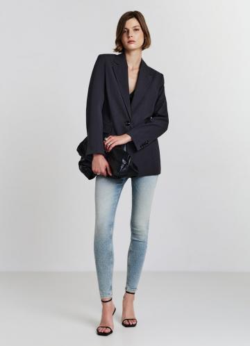 Узкие джинсы