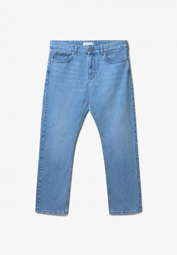 Прямые джинсы