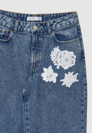 Прямые джинсы