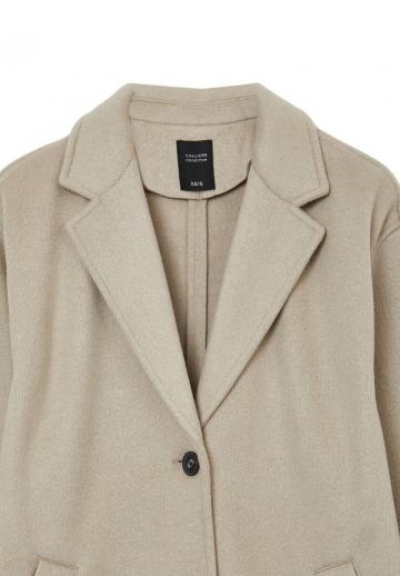 Короткое пальто