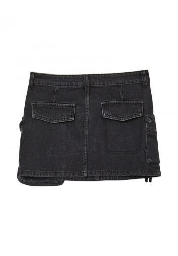 Юбка с накладными карманами