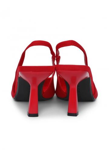 Туфли на высоком каблуке