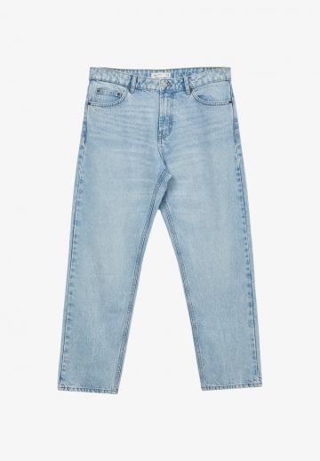 Прямые джинсы