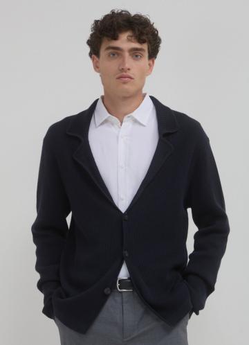 Вязаная кофта